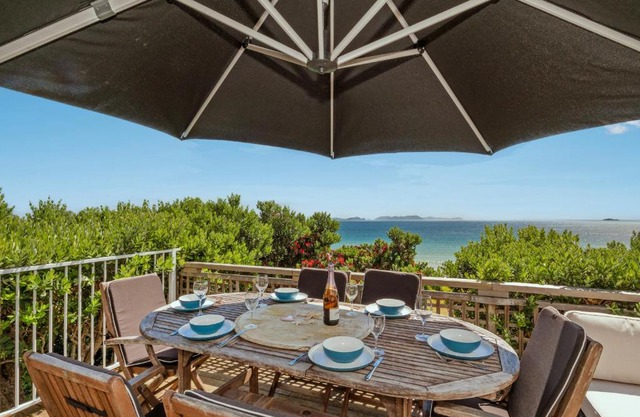 Double the Beach - Opito Bay Holiday Home