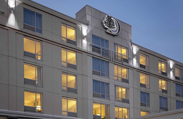 DoubleTree by Hilton Hotel Boston Bayside