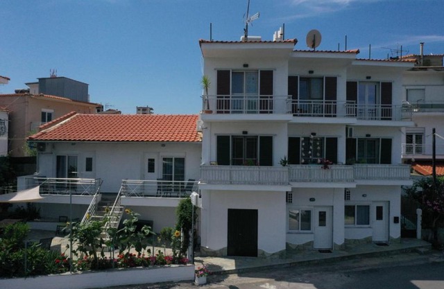 Doukas Apartments & Studios