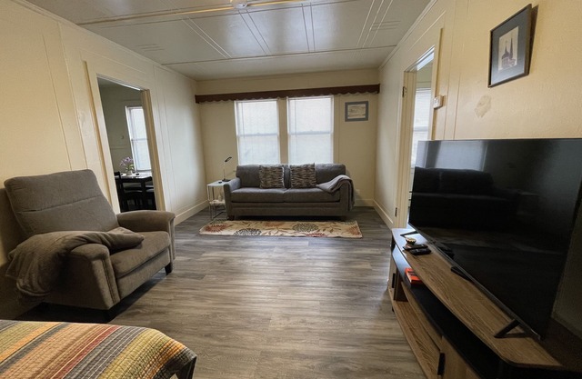 Downtown Studio, One Bathroom Rental