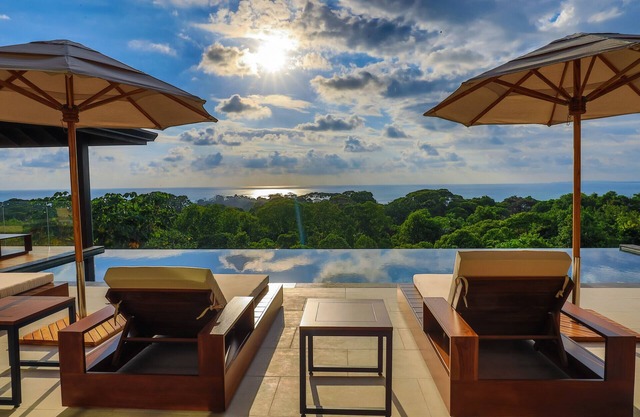 Dreamy Jungle/Ocean-View Luxury Villa w/pool