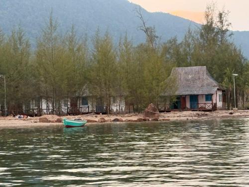 Dugong Bay - Làng Ẩm Thực & Sinh Thái - Eco & Seafood Village