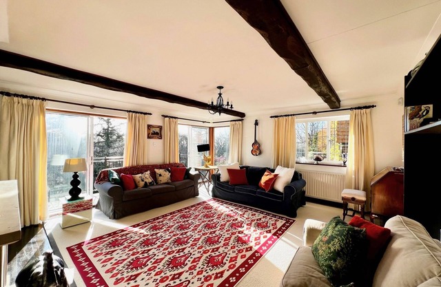 Eclectic Hilltop House · Panoramic Views of the South Downs