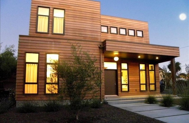 Eco-Modern Getaway - the Decarli House