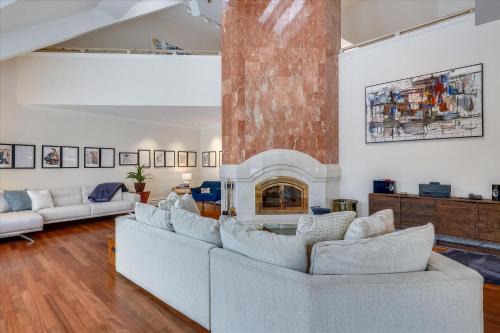 Edson Hill Estate