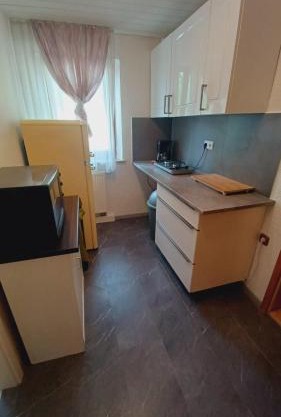 Einfache 2 Zimmer Wohnung mit Parkplatz nur 8 Min nach Bayreuth