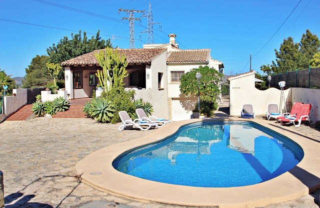 El Ventorrillo - holiday home with stunning views and private pool in Benissa