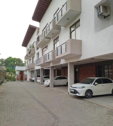 Eldorado Apartments 3BR Apart No F2P3