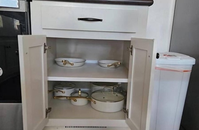 Elegant 2-Bedroom Retreat with Modern Amenities & Lush Outdoor Spaces