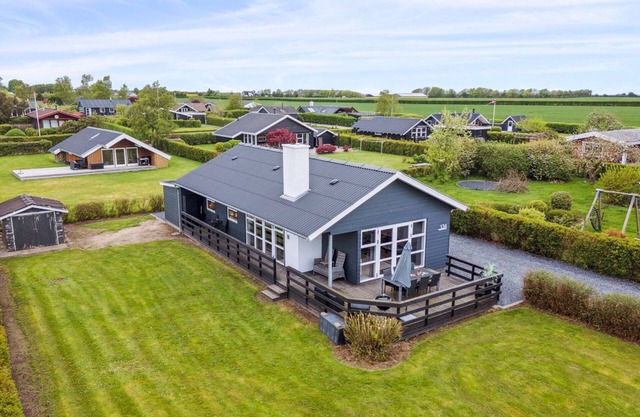 "Elvina" - 200m from the sea by Interhome