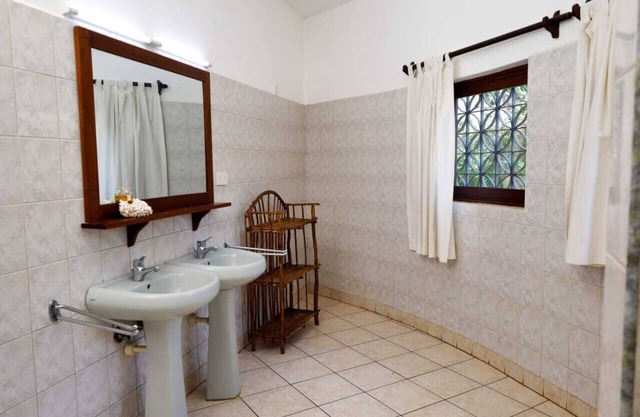 Enchanting 3-bedroom villa with WiFi in Diani