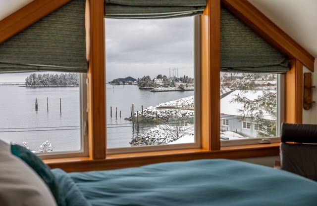 Enjoy A Luxury Oceanfront Retreat with your family and friends