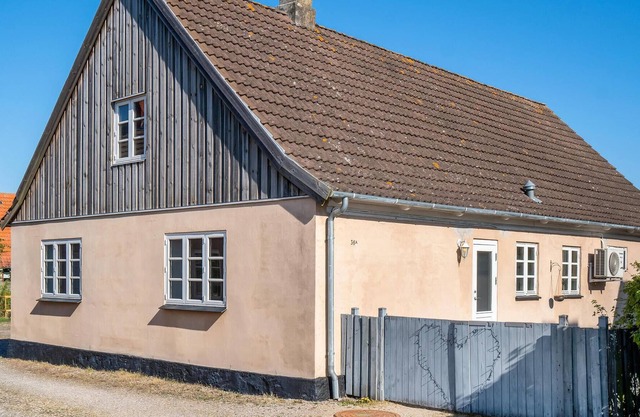 Enjoy an unforgettable vacation in this inviting vacation home.