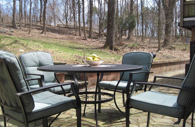 Enjoy Summer in the Walkable College Town of New Paltz - Great New Price