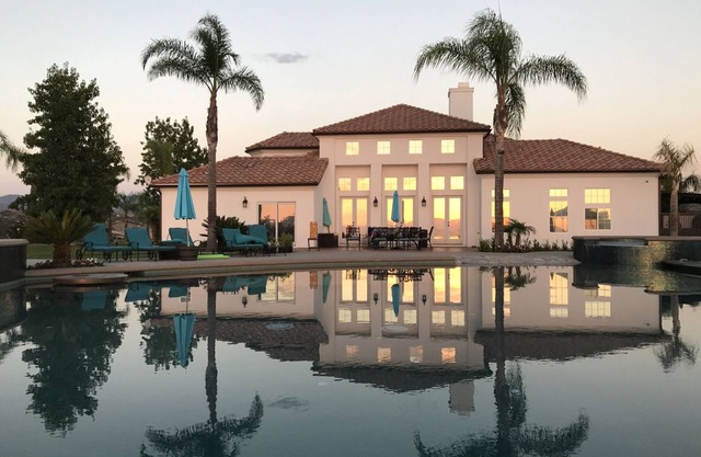 Enjoy The Fresh Air With Spectacular Views In The Heart Of Wine Country