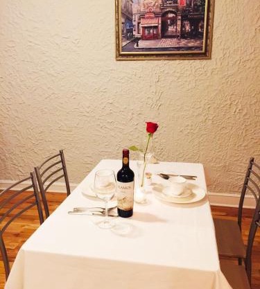 Entire Apartment in heart of Lincoln Park & Lake Sea and beach