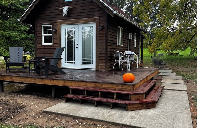 Escape to a serene retreat nestled on a 2 acre lavender farm in Hood River, OR