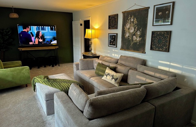 Escape to Retro Luxe, where vintage charm meets modern luxury.