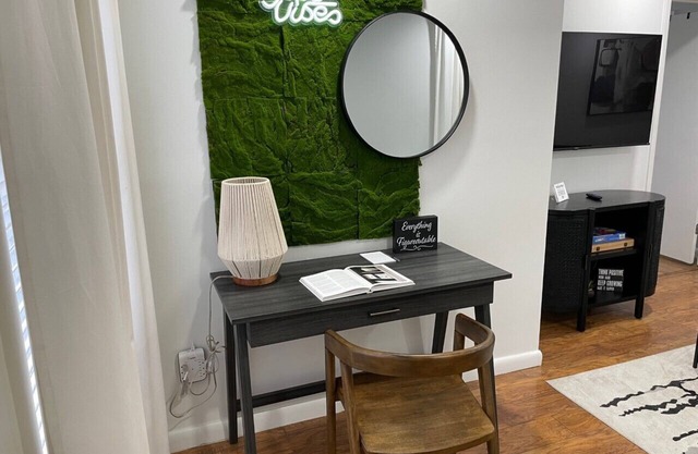 Executive Guesthouse Retreat – Private Pool & King Suite