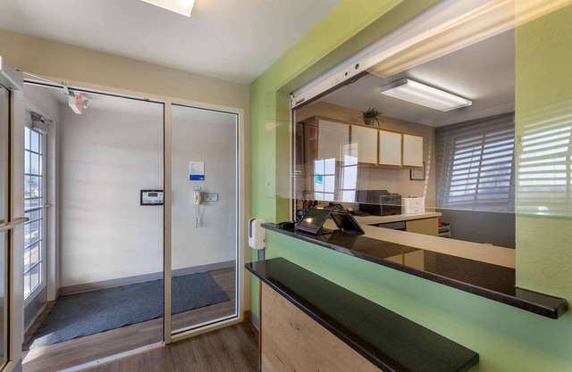 Extended Stay America Select Suites - Cleveland - Avon