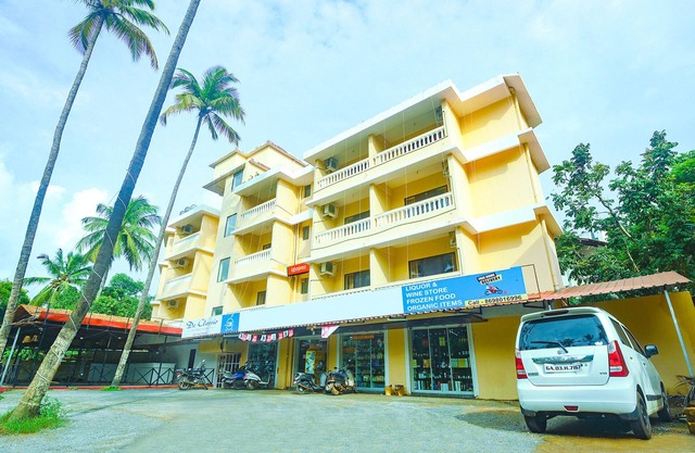 FabExpress De Classio With Pool, Candolim