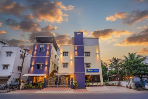 FabHotel Earth - Nr Guindy Industrial Estate