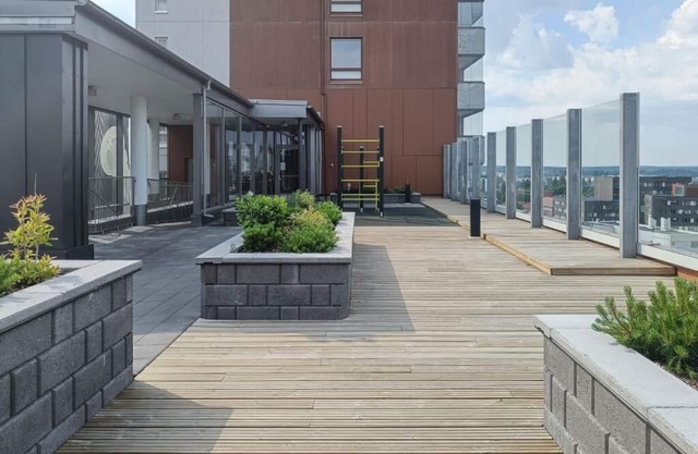 Fabulous 1BR Apt with Sauna & Views