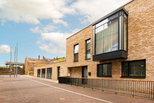 Fabulous 2 Bed Maisonette Battersea