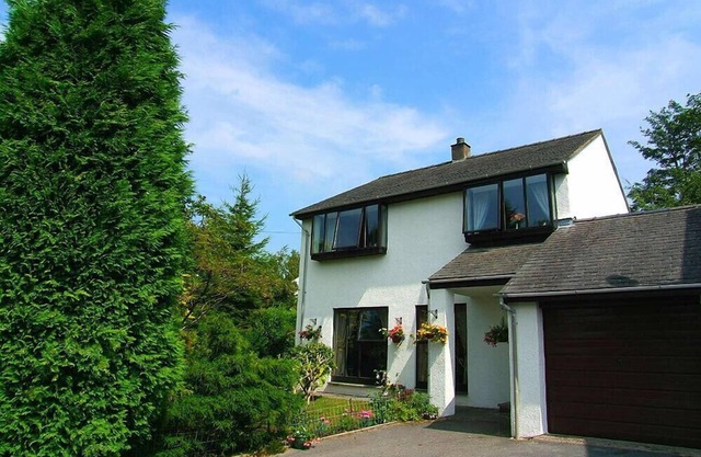 FAIRHAVEN, family friendly, with a garden in Bowness-On-Windermere
