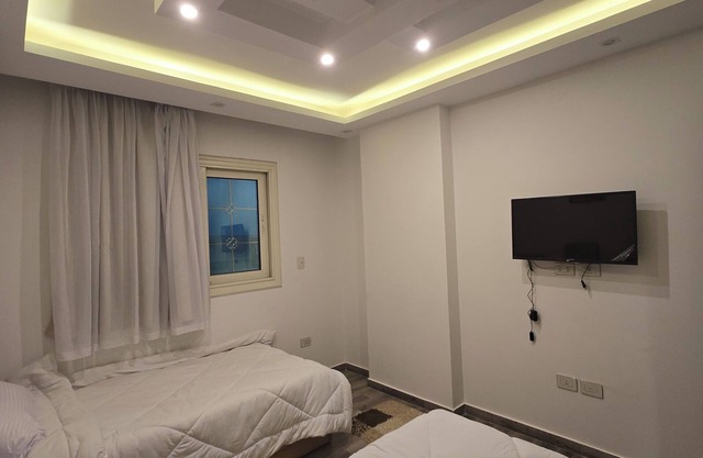 Family-Friendly Stay Near the Pyramids – Safe, Spacious & Full of Giza Magic!