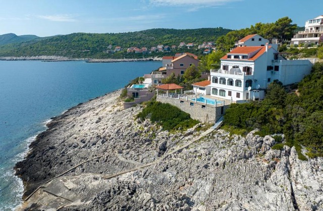 Family-friendly apartments with swimming pool Zavalatica, Korcula - 183