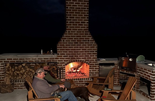 Farm house- 1 mile from Pamlico Sound