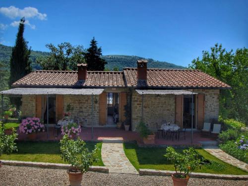Farmhouse in Loro Ciuffenna with Pool & Garden