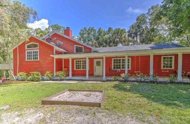 Farmhouse King Bed Pool Table Movie Room Pet Friendly Oasis Private