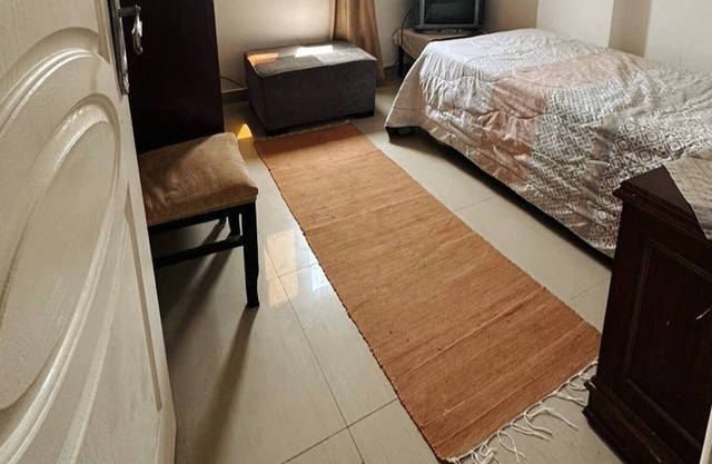 Females Only. Host Is Woman. Citycenter. Near All