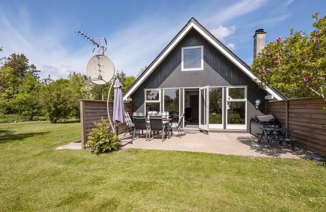 "Femija" - 500m to the fjord by Interhome