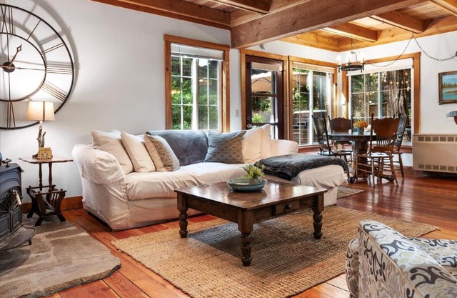 Fern Woods - Hot Tub Redwoods Dog Friendly