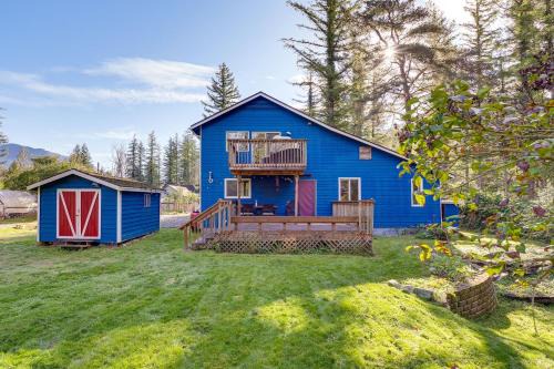 Fire Pit and Mountain Views Outdoorsy PNW Escape