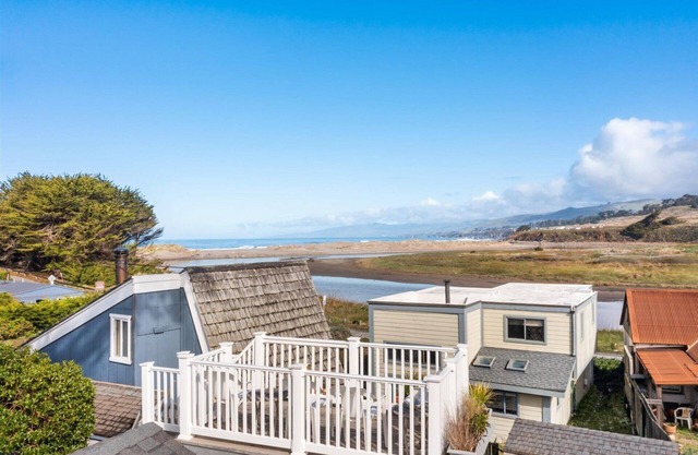 Fishermans Cottage~Classic Coastal Cottage in Bodega Bay, Walk to Beach/WiFi