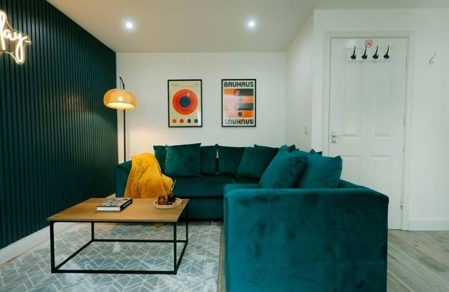 FreePark,Discounts,Wifi, SmartTV