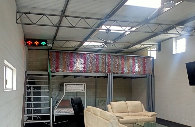 Funky large studio on Strathalbyn