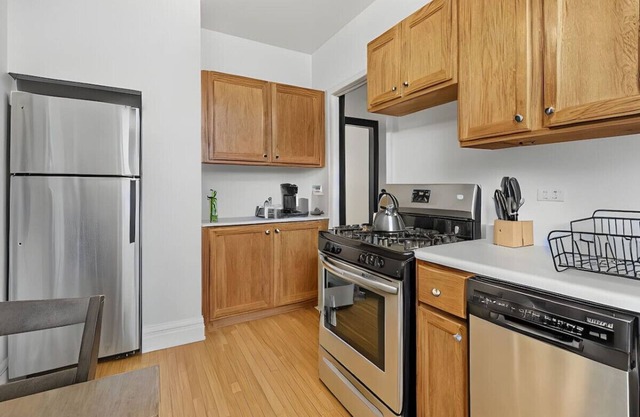 Furnished 1BR Apt w/Natural Light & King Beds