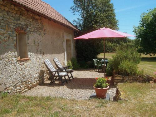 Gîte de charme à Lurcy-Lévis, campagne calme, vélos à disposition - FR-1-489-580