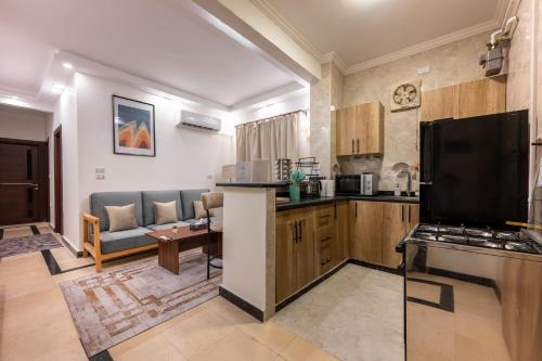 G-1811 Two-Bedroom By Crescent Residence - Central