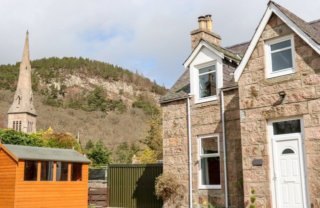 Gairnlea Cottage