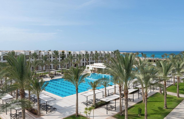 Garden View Spacious Room for Family Adventures - Near Almaza Bay with Pool