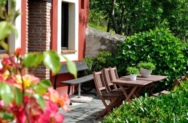 GENEROUS HOUSE DESCR.