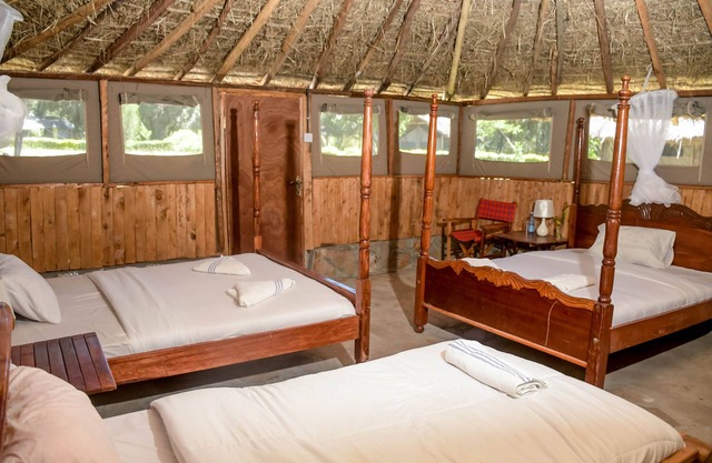 Giraffe Hills Mara Camp