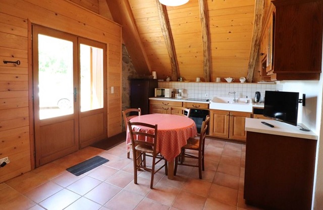 Gite Saint-Paul-de-Salers, 2 bedrooms, 4 persons