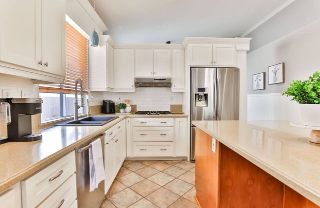 Gorgeous, single story home in Award Winning Eastlake Greens!